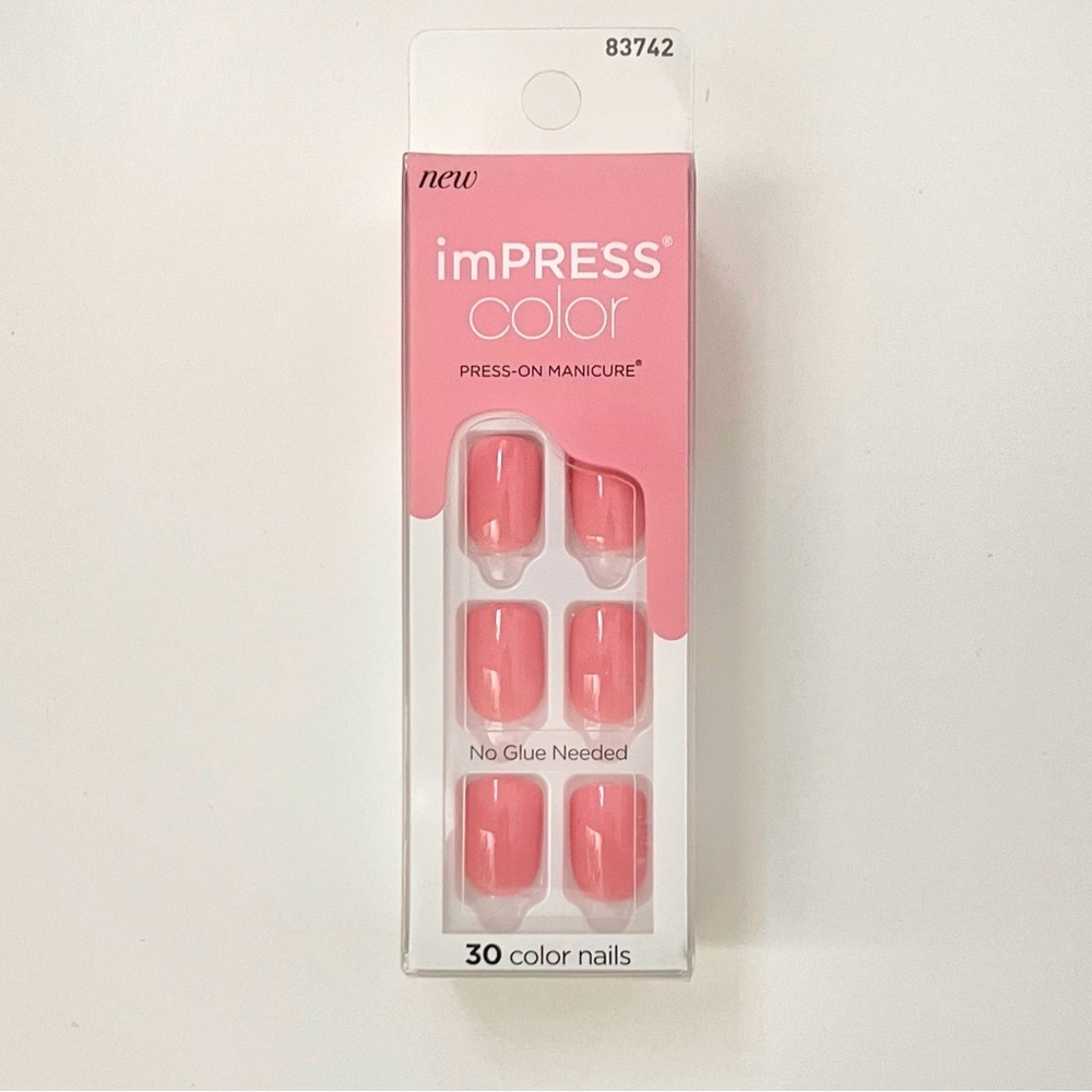 KISS imPRESS Pretty Pink Press-On Manicure